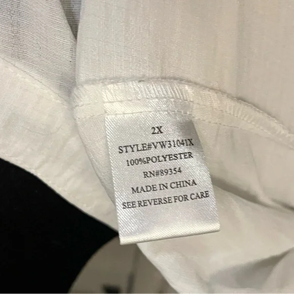 ADRIENNE VITTADINI CLASSY & SASSY PURE WHITE WIDE LONG SLEEVE PLUS TOP - Picture 9 of 10